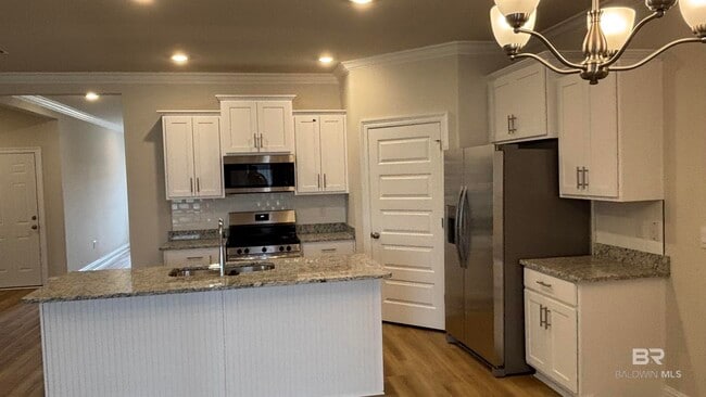 Building Photo - 452 Parkerman Ave