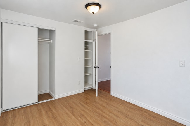 Building Photo - 1166 Minerva Ct