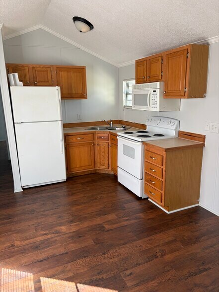 Building Photo - 2072 S Jefferson St