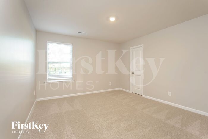 Building Photo - 133 Expansive Dr