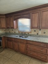 Building Photo - 144 Osgood Ave