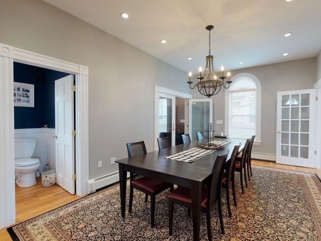 Building Photo - 180 Hammond St