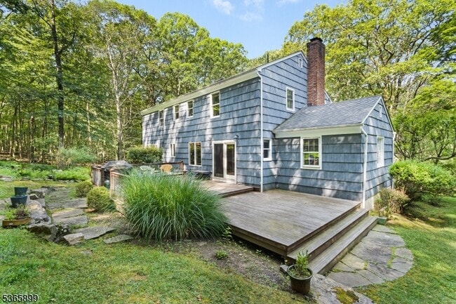 Building Photo - 67 Frog Hollow Rd