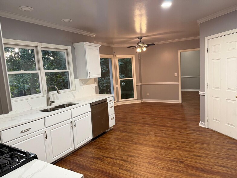 Building Photo - 3760 Peachbluff Ct
