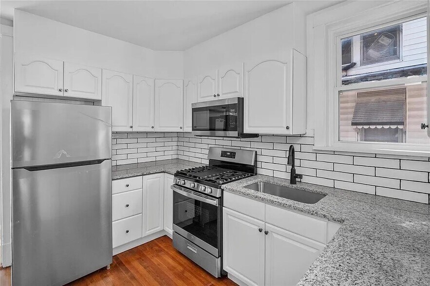 Building Photo - 4462 Wallace St