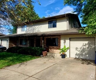 Building Photo - 3302 N Westnedge Ave