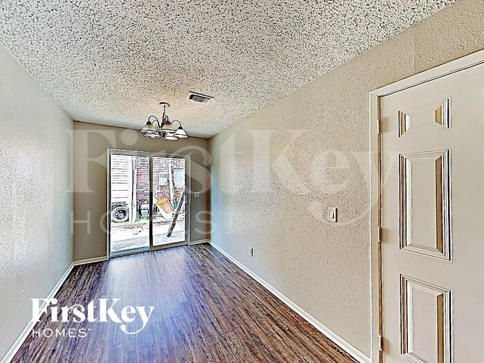 Building Photo - 18115 Brooknoll Dr