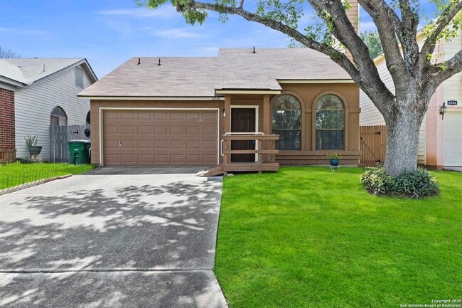 Primary Photo - Nicely Updated 3-Bedroom in Northwest Cros...