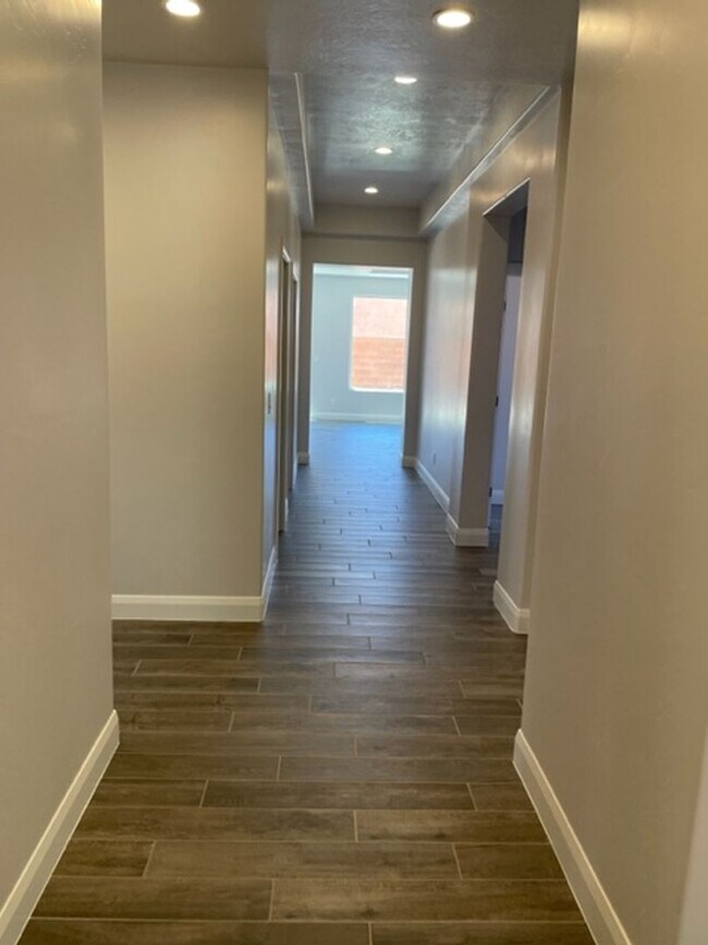 Building Photo - 2446 S 630 W