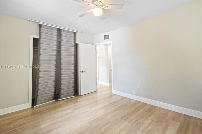 Building Photo - 7865 SW 57th Ave