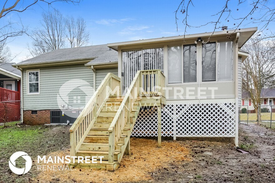 Building Photo - 2804 Bears Creek Rd