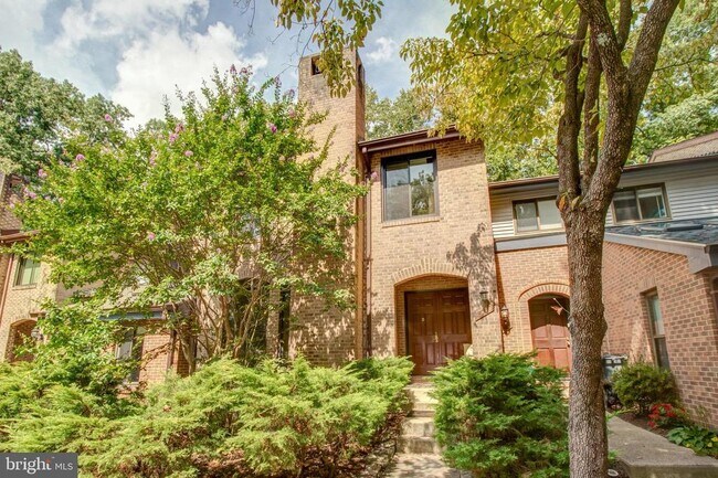 Building Photo - 5707 Waters Edge Landing Court