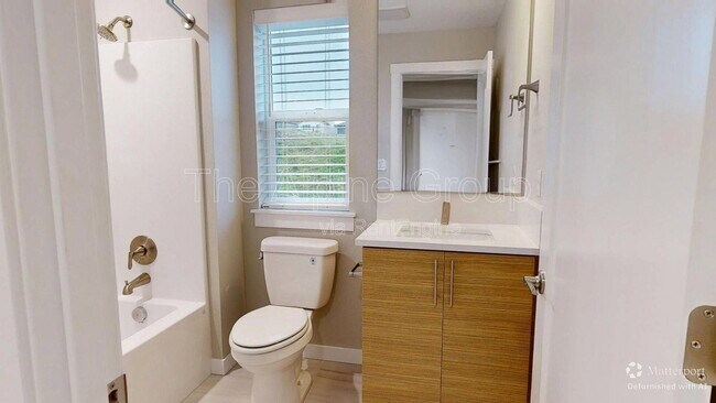 Building Photo - 16505 NW Liberty St