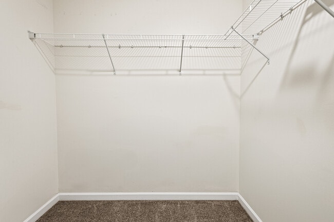 Building Photo - 776 Crestwell Cir SW