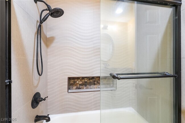 Building Photo - 9216 Sun Rose Ave