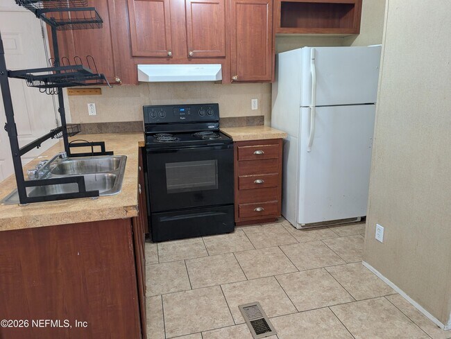 Building Photo - 123 Hayman Dr