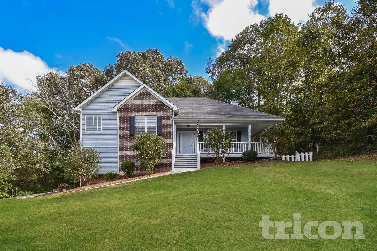 Building Photo - 665 Skyline Dr