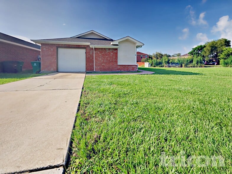 Building Photo - 3239 Kelling St