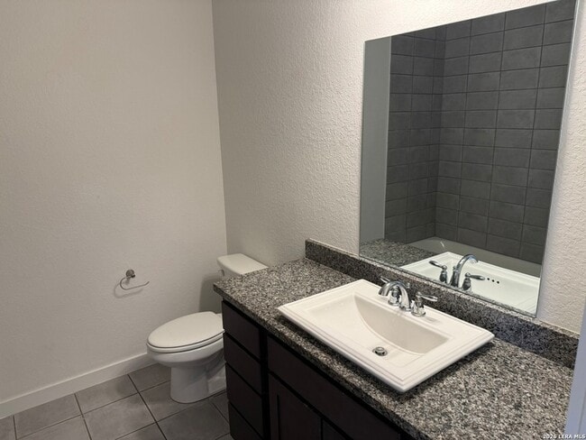 Building Photo - 231 Sapphire Dr