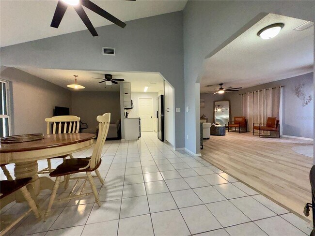 Building Photo - 13543 Longwood Ave