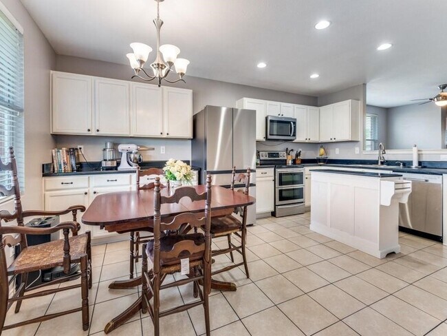 Building Photo - 8406 Beachplum Way