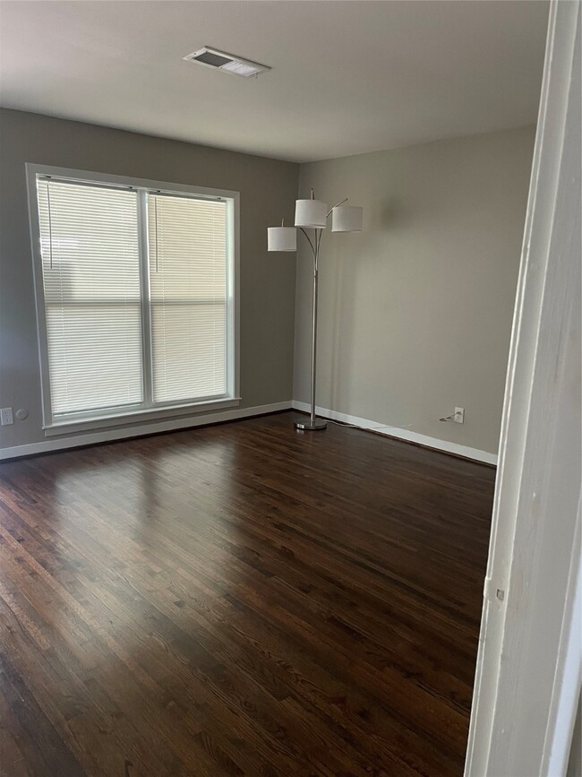 Building Photo - 1309 Orrel Dr