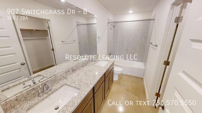 Building Photo - 907 Switchgrass Dr