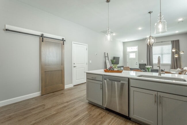 Building Photo - Brand New 4 Bedroom 3.5 Bath