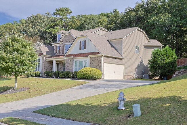 Building Photo - 2236 Caledonia Dr SE