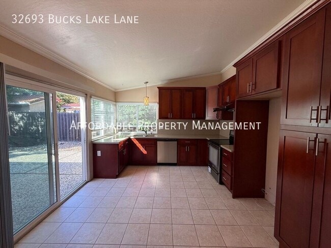 Building Photo - 32693 Bucks Lake Ln