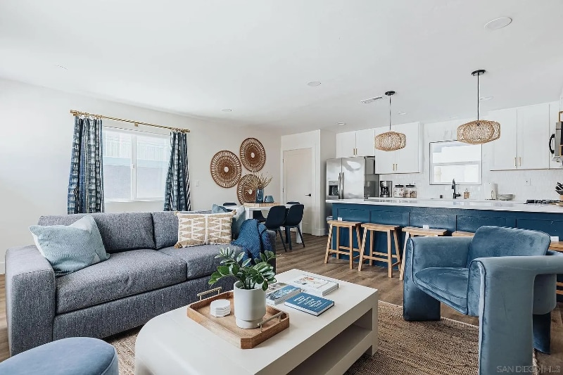 Building Photo - 1231 Center Ave