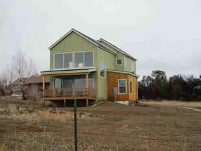 Building Photo - 65 Bocea-B