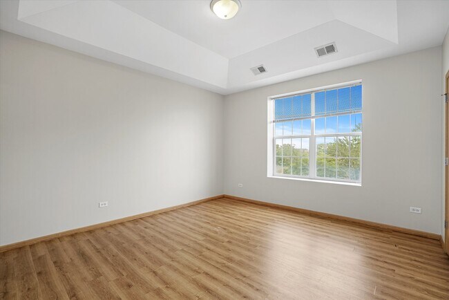 Building Photo - 16671 Liberty Cir