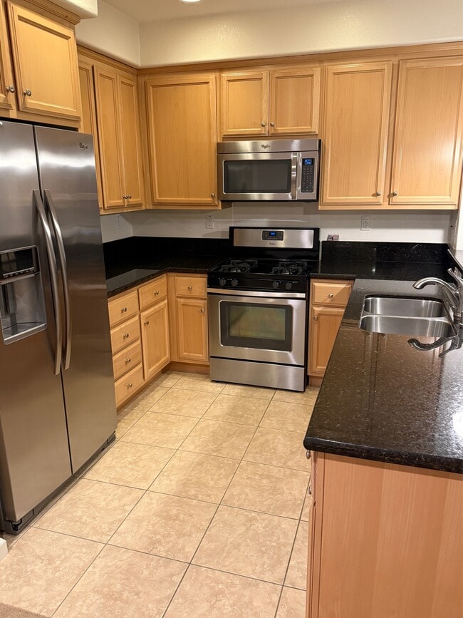 Building Photo - 132 Selby Lane