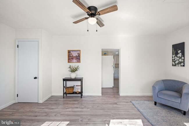 Building Photo - 75 S Washington Dr