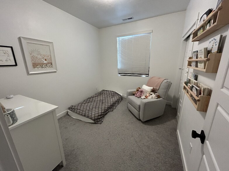 Building Photo - 778 W Bronze Leaf Rd