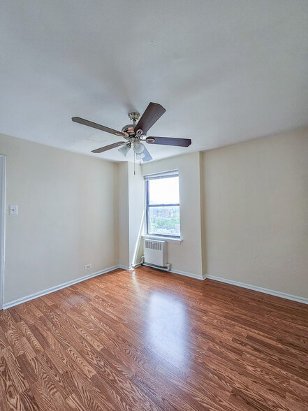 Building Photo - 4730 N Winthrop Ave