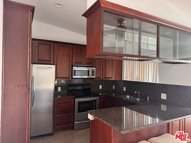 Building Photo - 2639 6th St