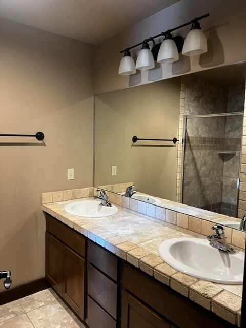 Primary - Full Bathroom - 383 N Ferguson Ave