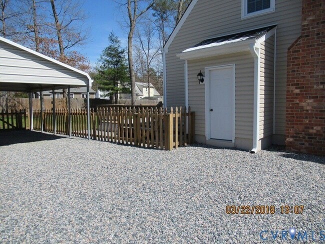 Building Photo - 10424 Ridgerun Rd