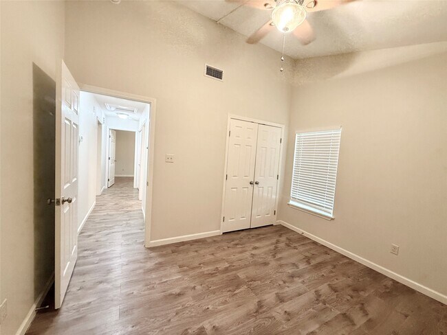 Building Photo - 51 Lupine Ct