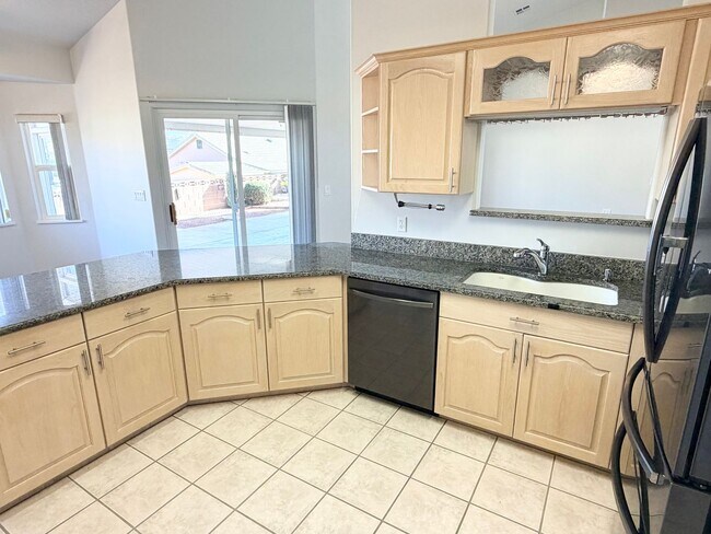 Building Photo - Snow Canyon Views!