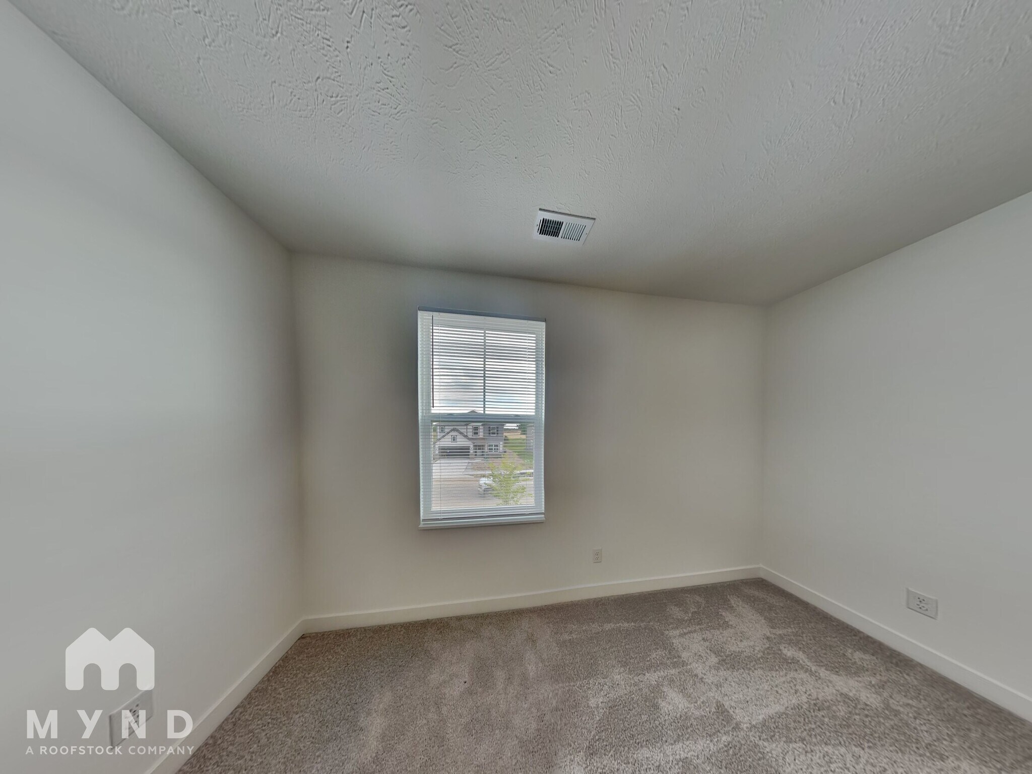 Building Photo - 16935 Sandhurst Pl
