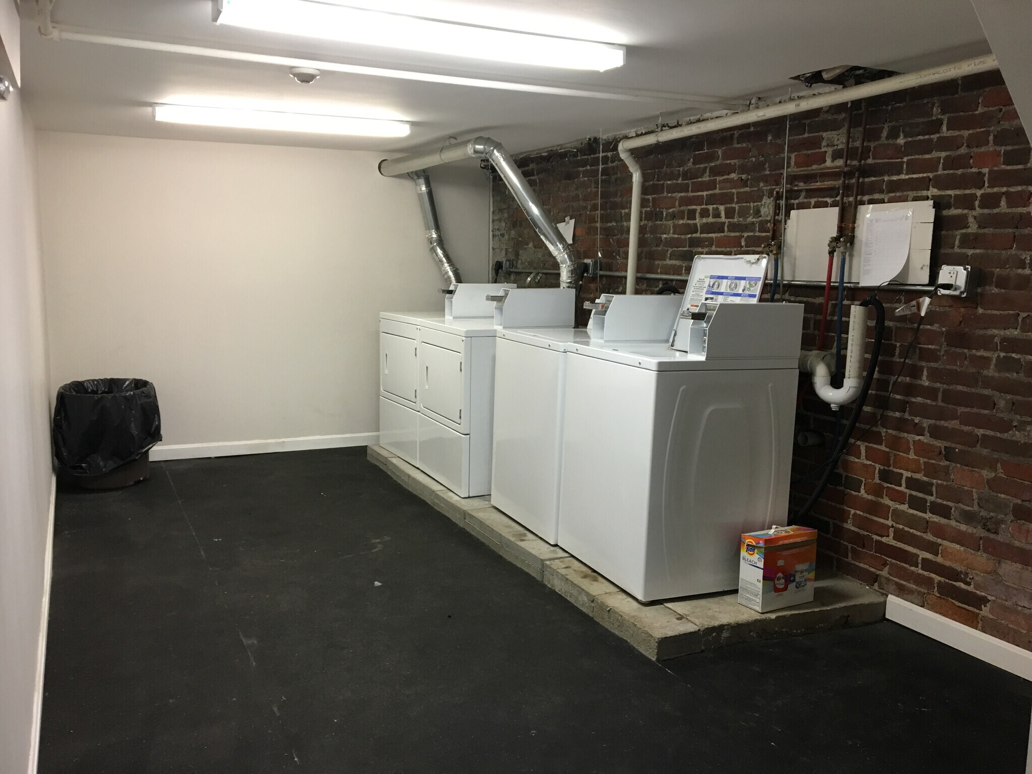 Building Photo - 315 Freeport St