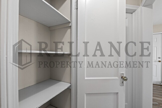 Building Photo - 224 Grover Ave