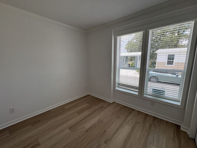 Building Photo - 1655 Voyager Dr