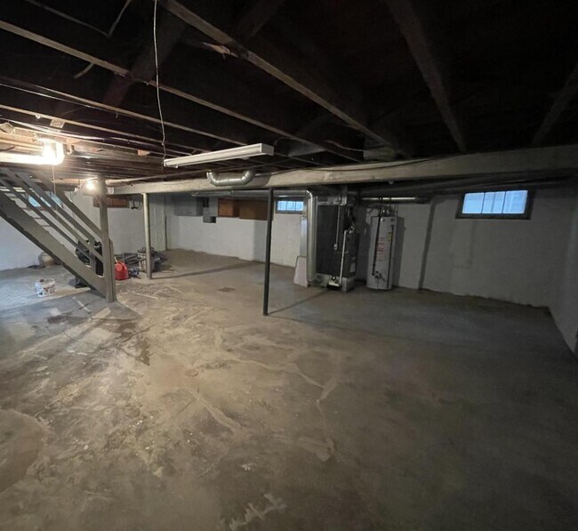 Building Photo - 1255 Upland Ave