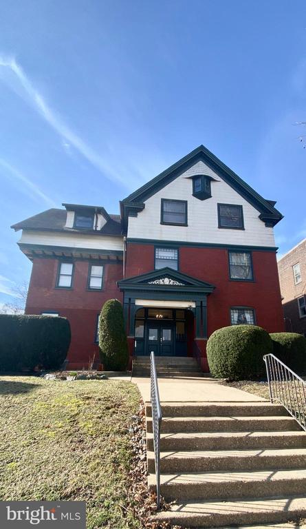 Building Photo - 1310 Delaware Ave
