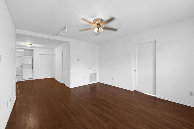 Building Photo - Perfect 2 Bed 1 Bath Home in Houston's Vibrant Hub!