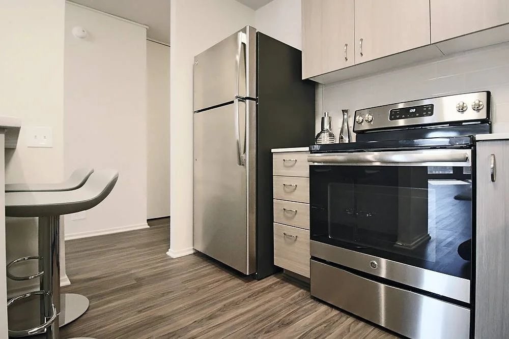 Building Photo - 1184 N Dearborn St